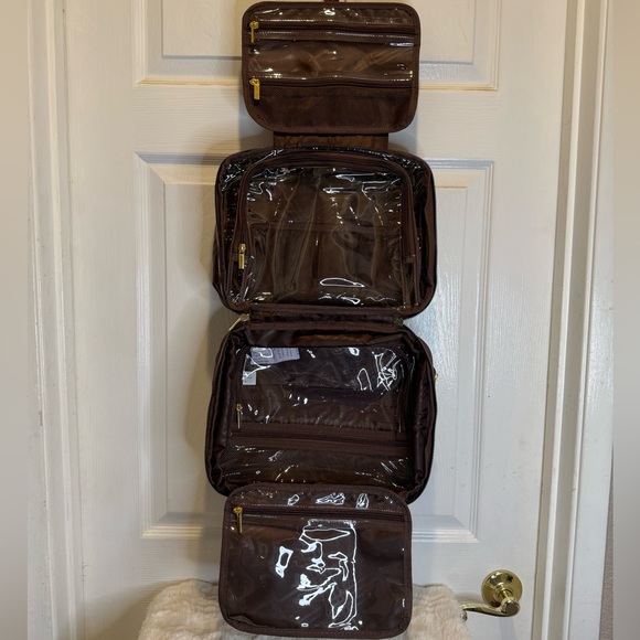 JOY MANGANO TRAVELERS HANGING EXPANDABLE TOILETRY BAG - Picture 7 of 16